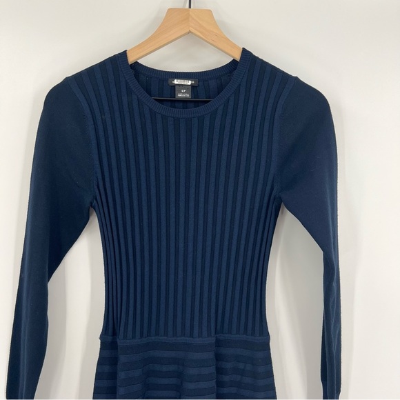 Club Monaco Ribbed Sweater Dress Size S Quiet Luxury Old Money Office Career - Picture 3 of 6